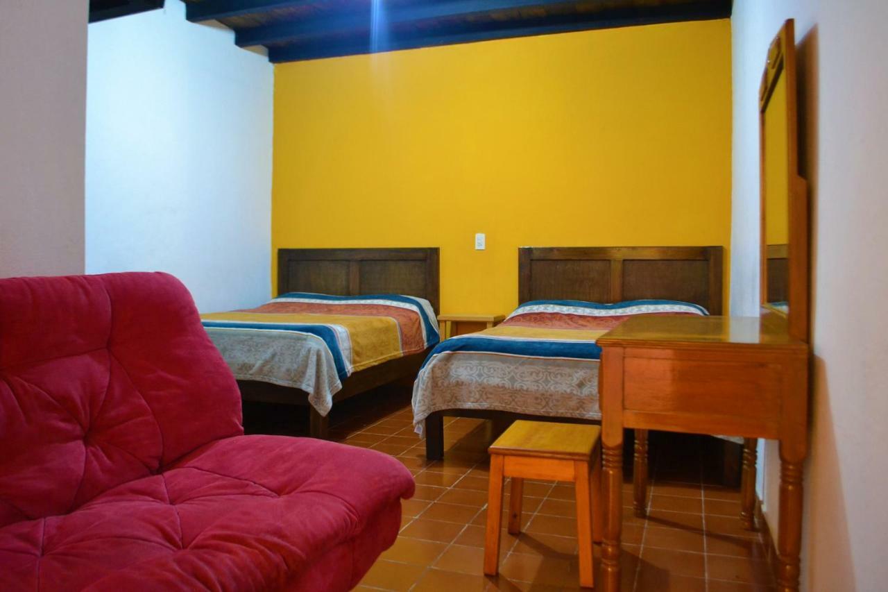 Hotel Delfin Comitan ภายนอก รูปภาพ