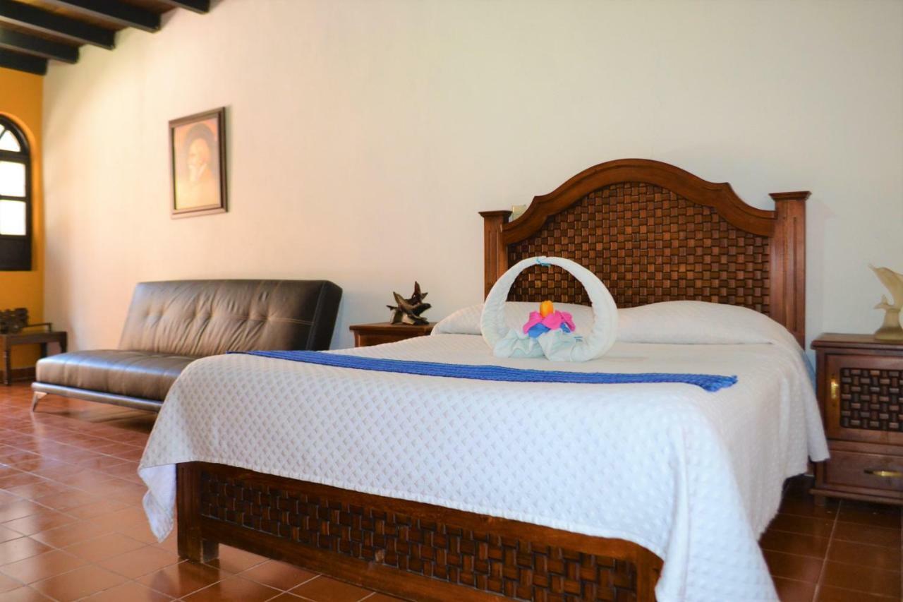 Hotel Delfin Comitan ภายนอก รูปภาพ
