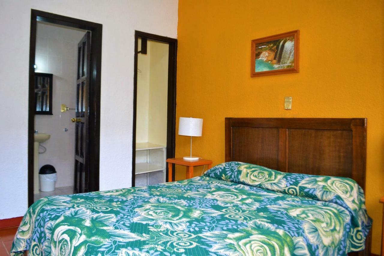 Hotel Delfin Comitan ภายนอก รูปภาพ