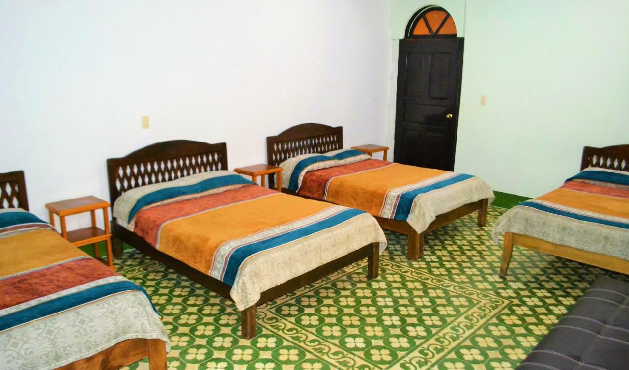 Hotel Delfin Comitan ภายนอก รูปภาพ