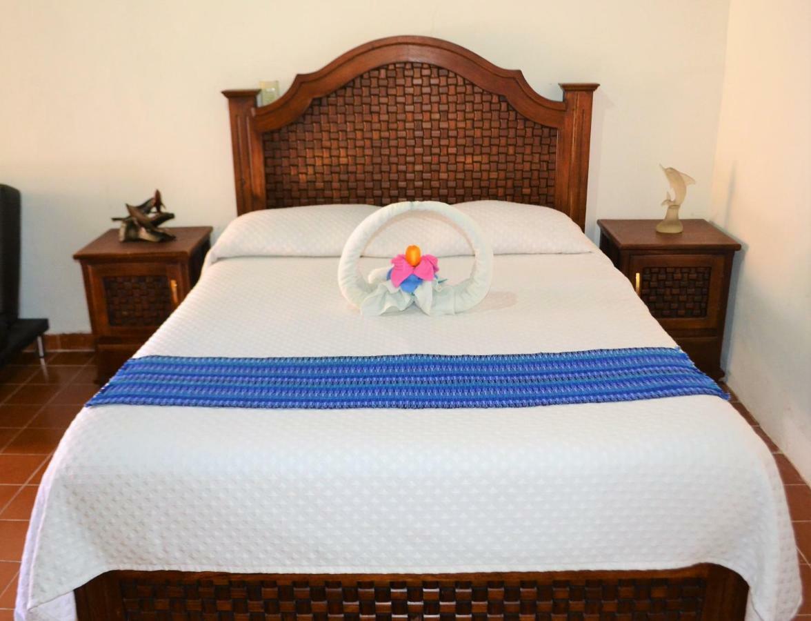 Hotel Delfin Comitan ภายนอก รูปภาพ