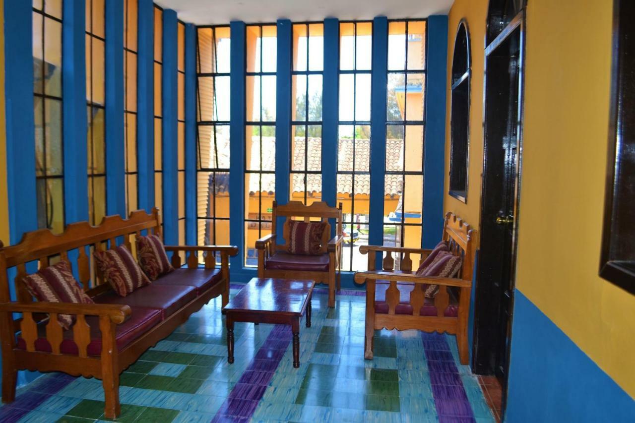 Hotel Delfin Comitan ภายนอก รูปภาพ